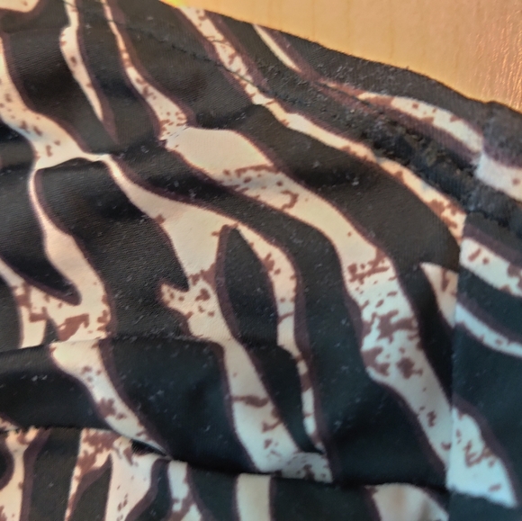 Island pearls one-piece swimsuit size 16 - Picture 5 of 11